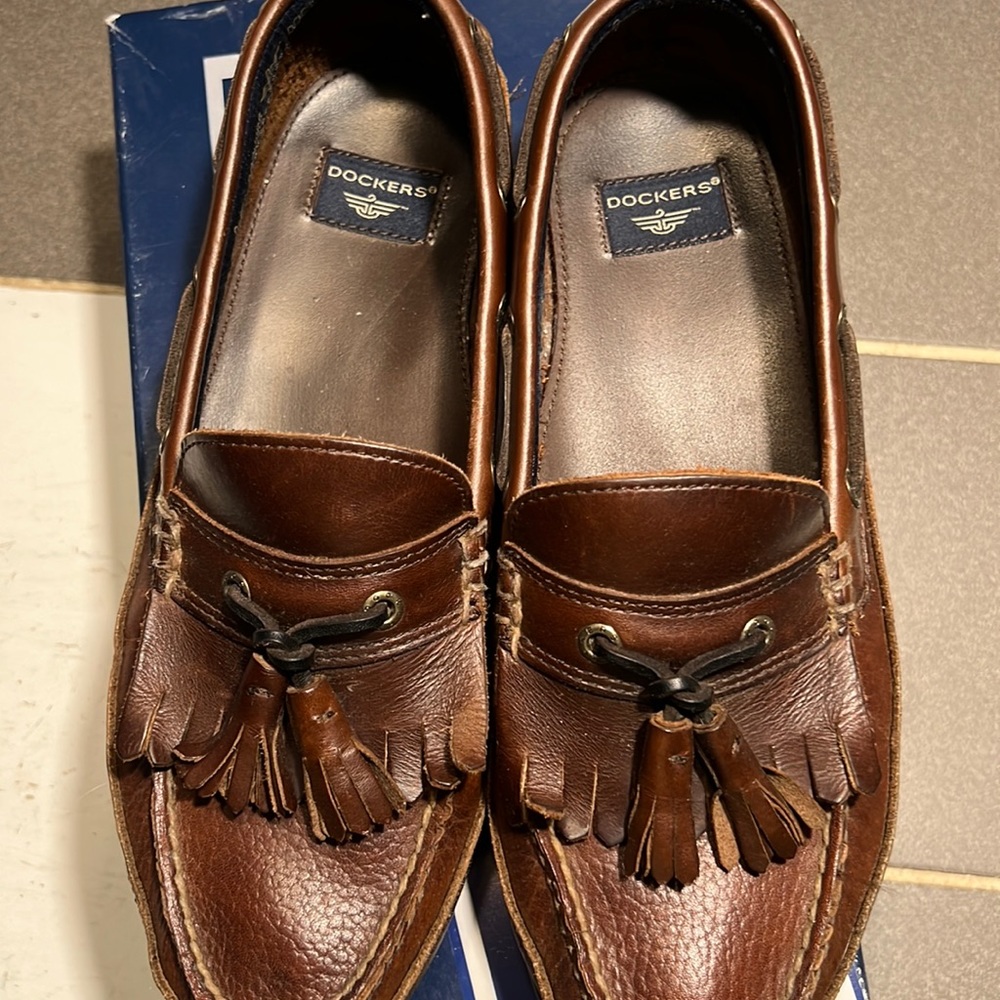 Size 9 1/2 mens dress shoes